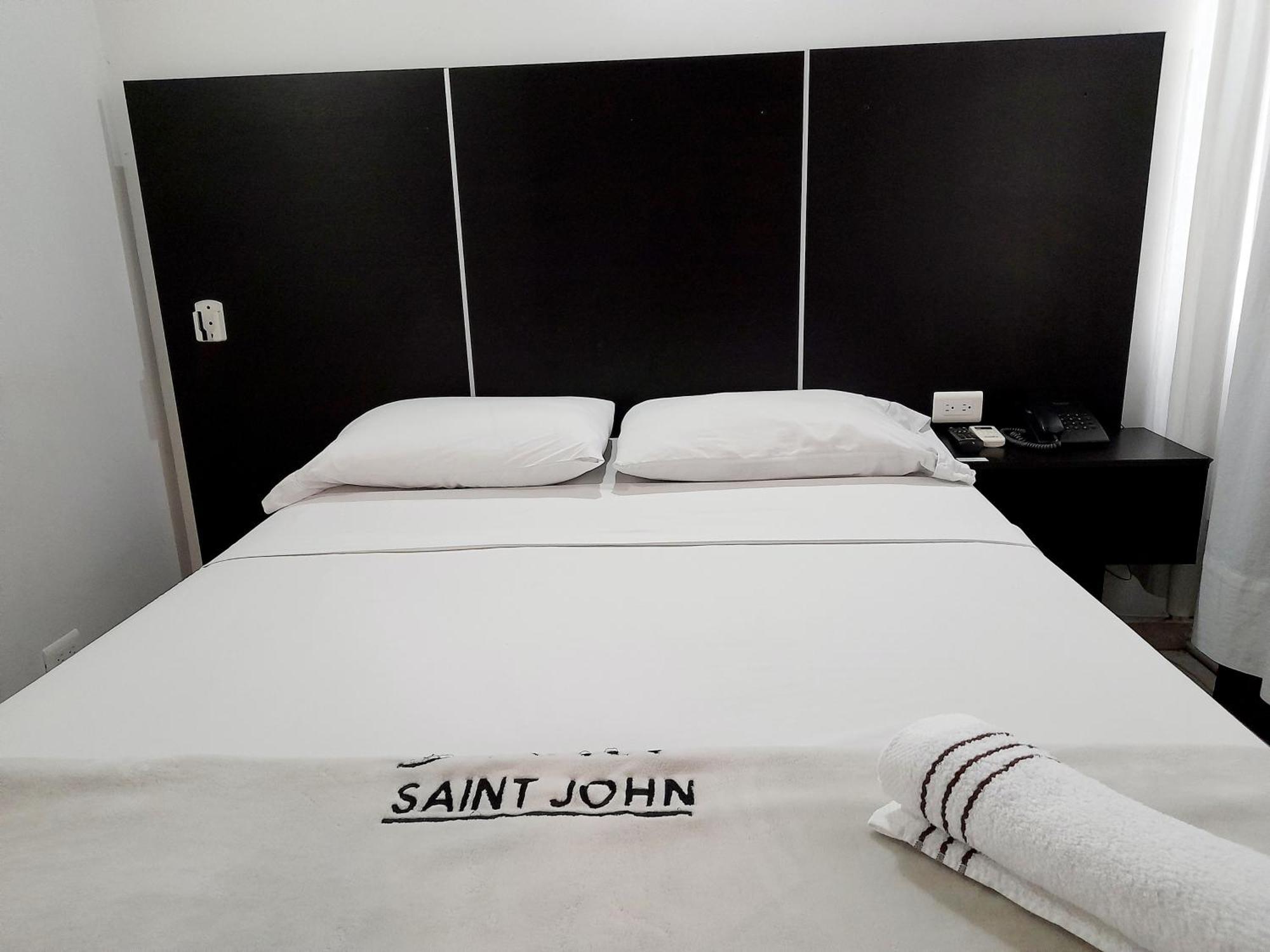 Hotel Saint John Medellin Exterior photo